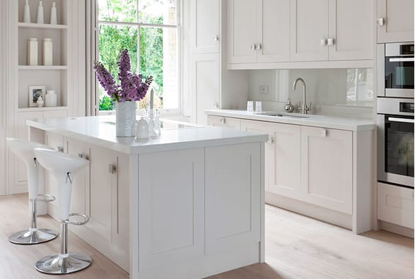 Bar Stools With Legs or Round Bases