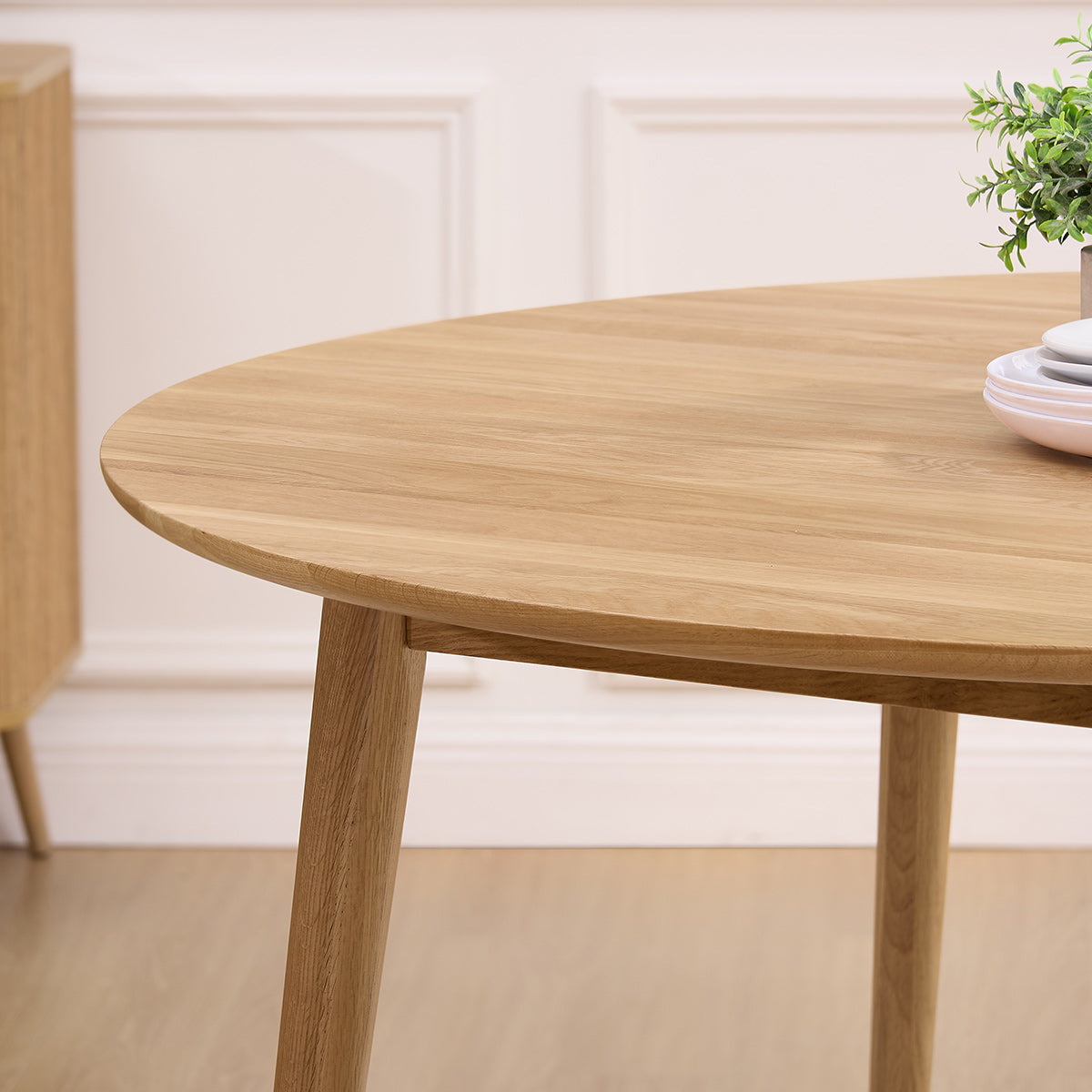 Everest 120cm Round Dining Table Oak