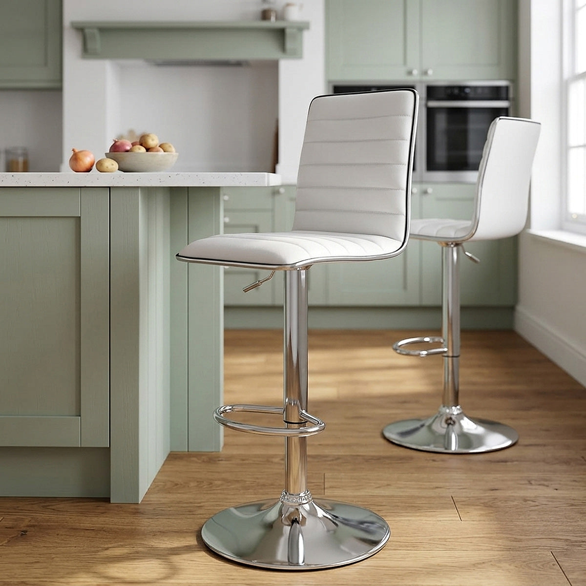 Hiline Bar Stool White