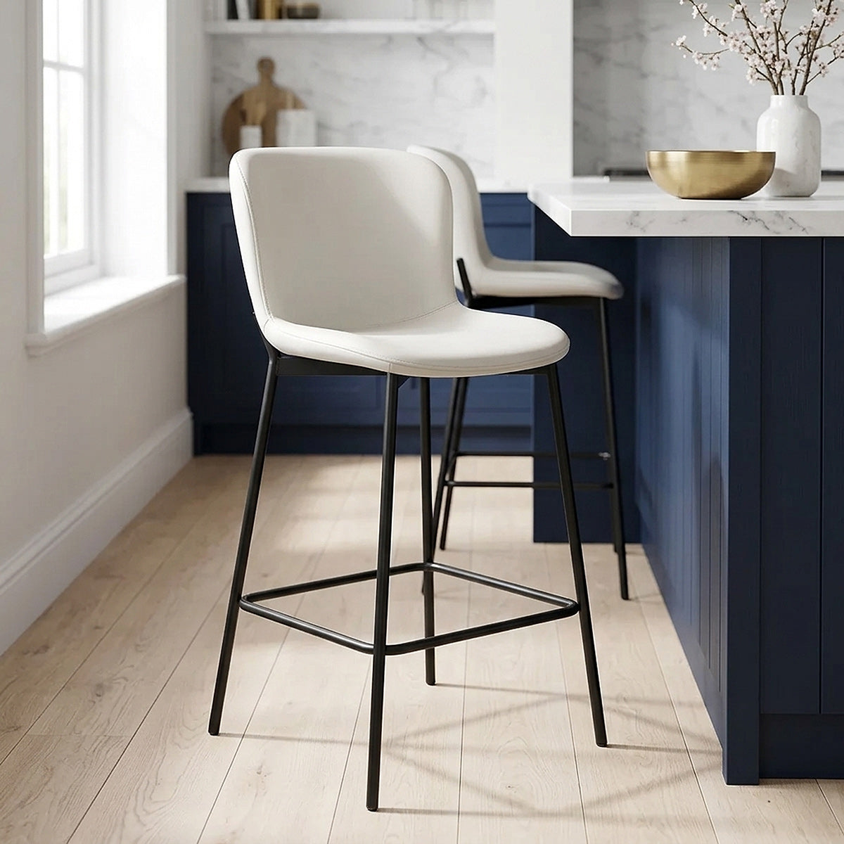 Jasmine Bar Stool Light Cream