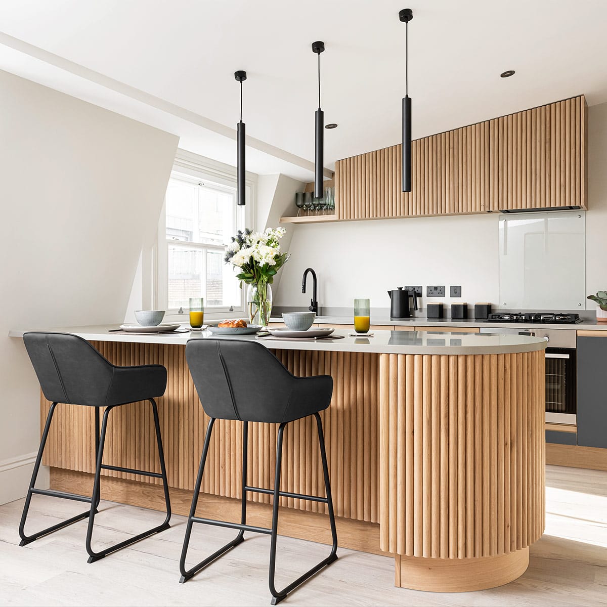 Kanto Bar Stool Charcoal