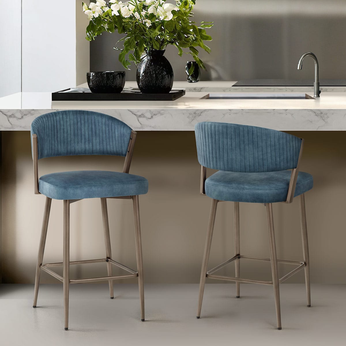 Lusso Bar Stool Blue Velvet