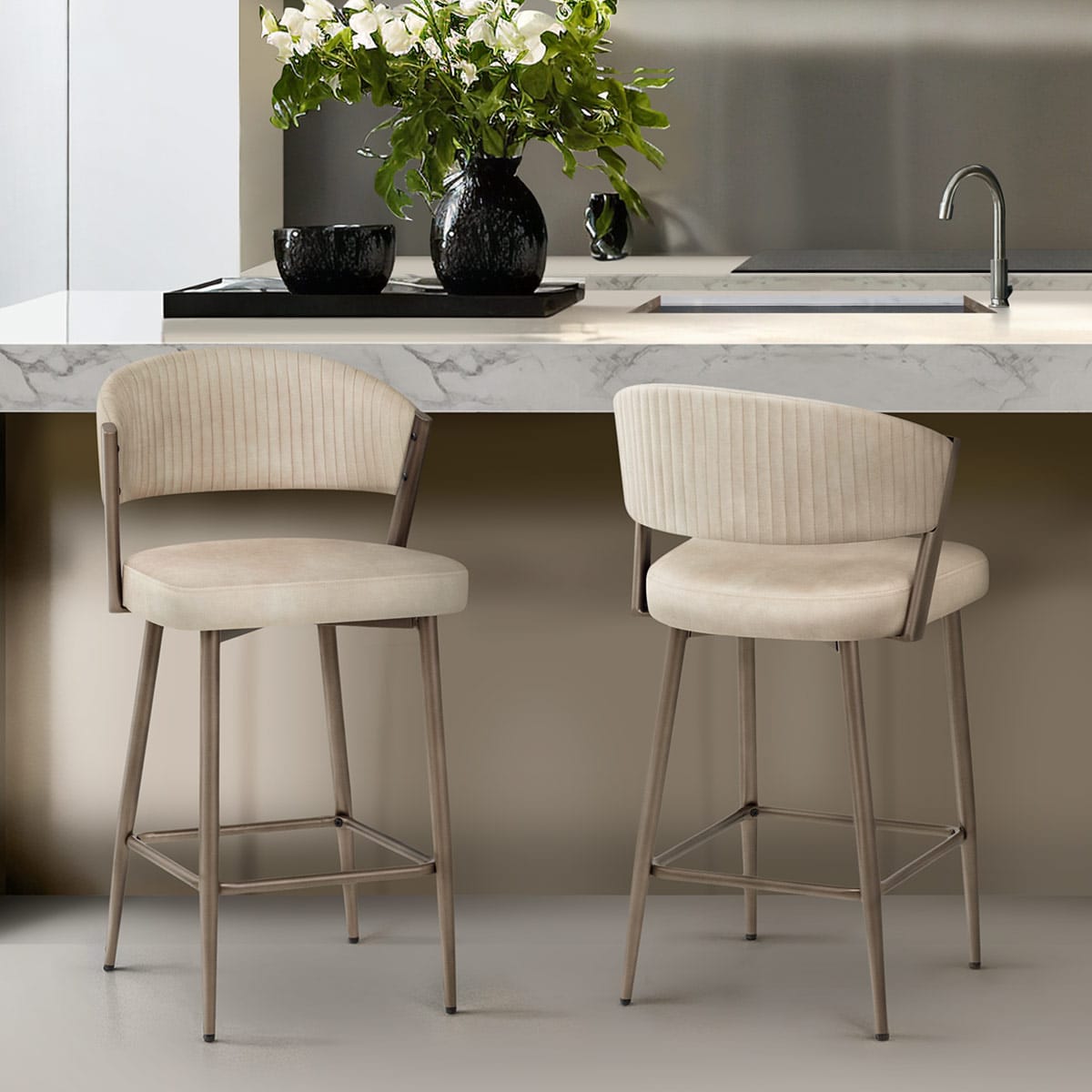 Lusso Bar Stool Cream Velvet