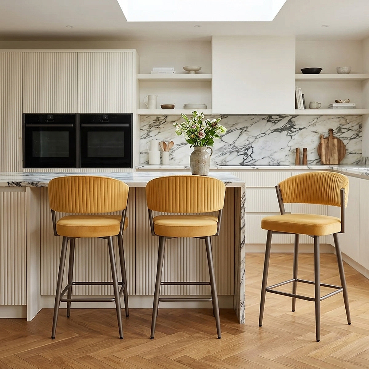 Lusso Bar Stool Gold Velvet