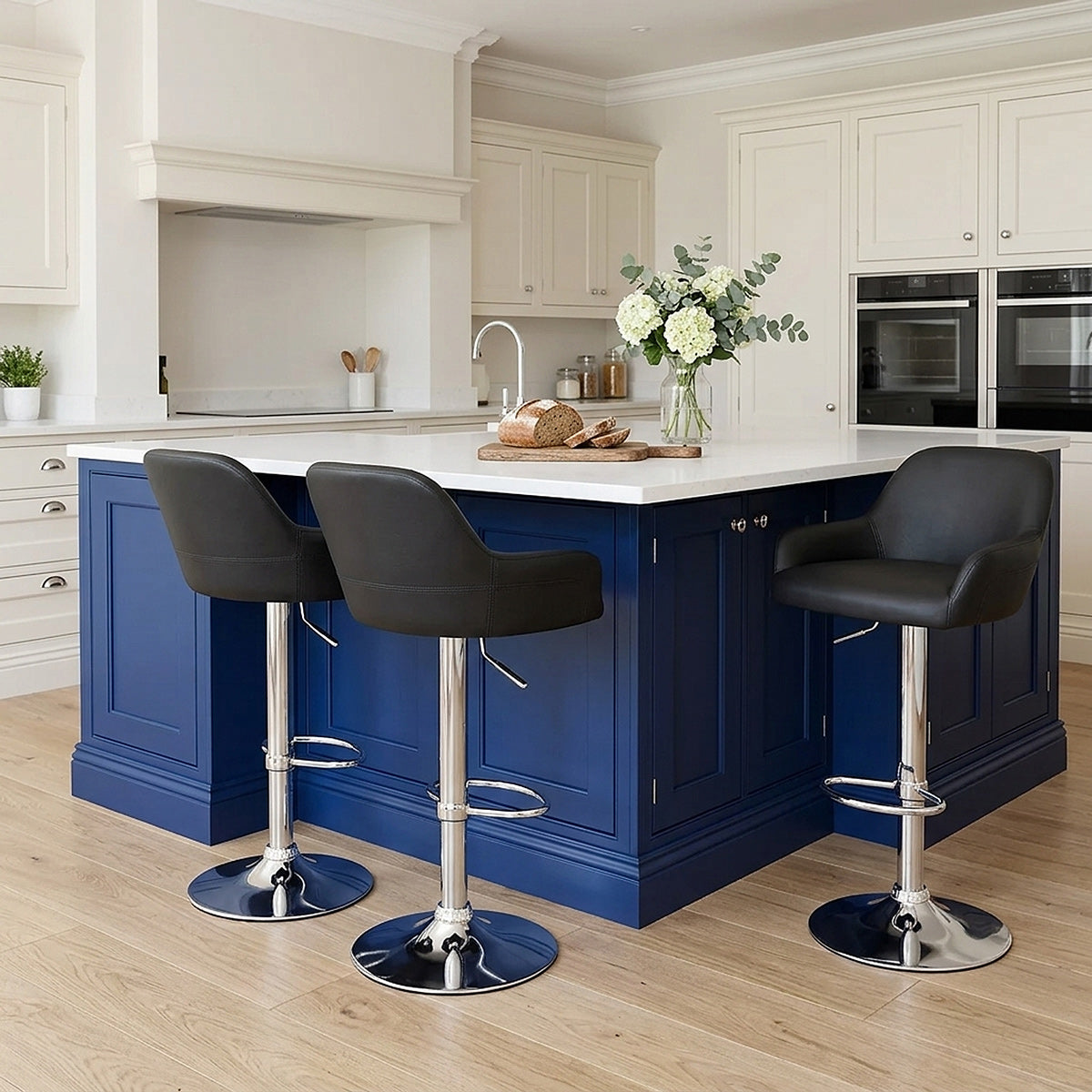 Sassi Bar Stool Black