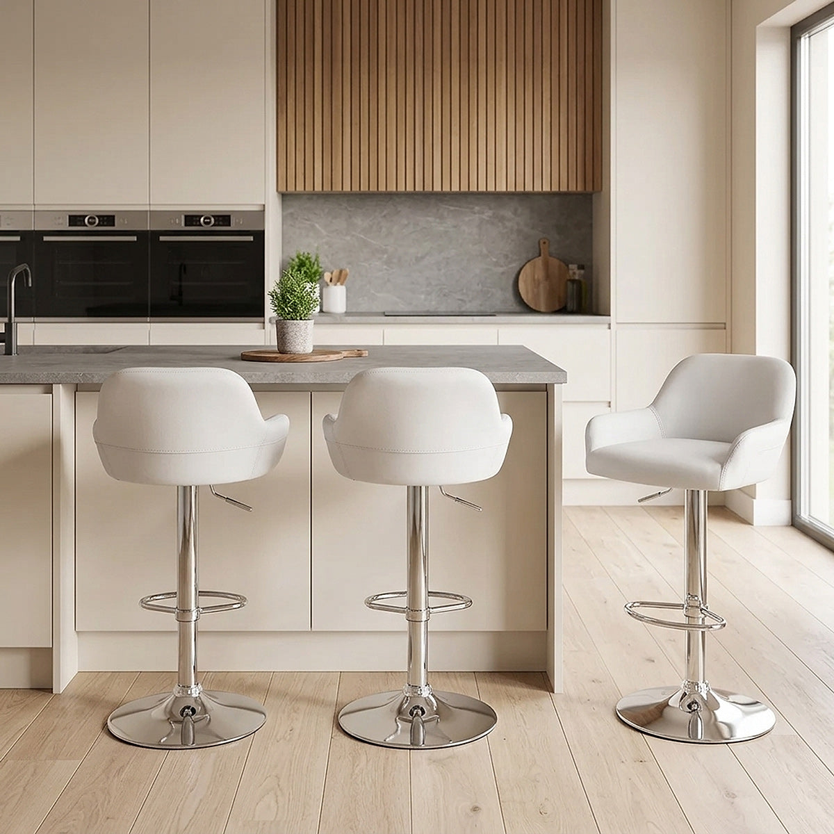 Sassi Bar Stool White