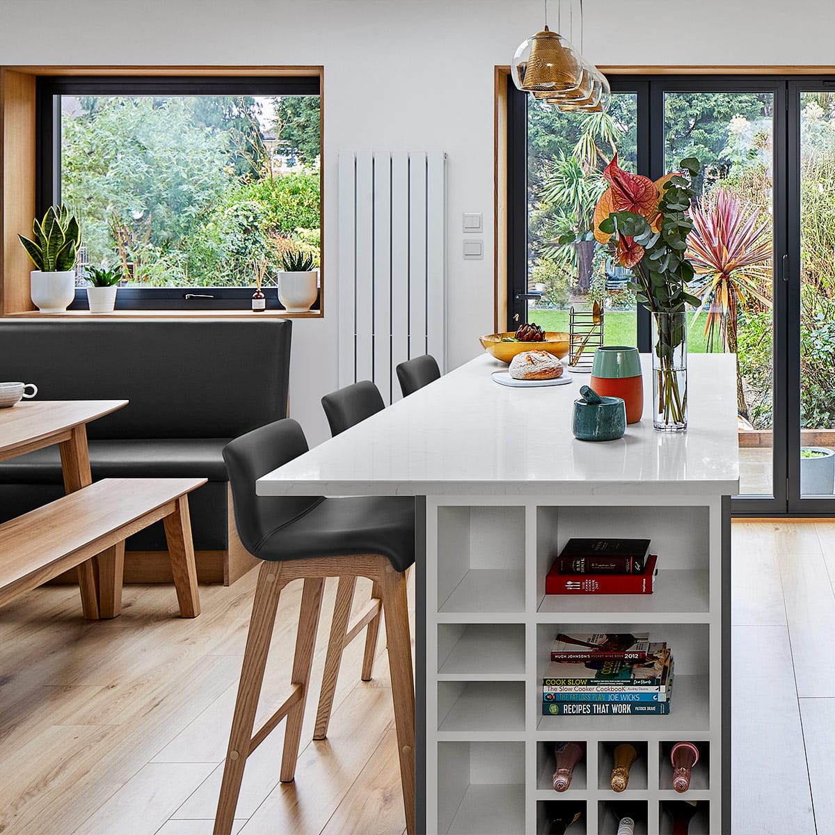 Wave Bar Stool Black