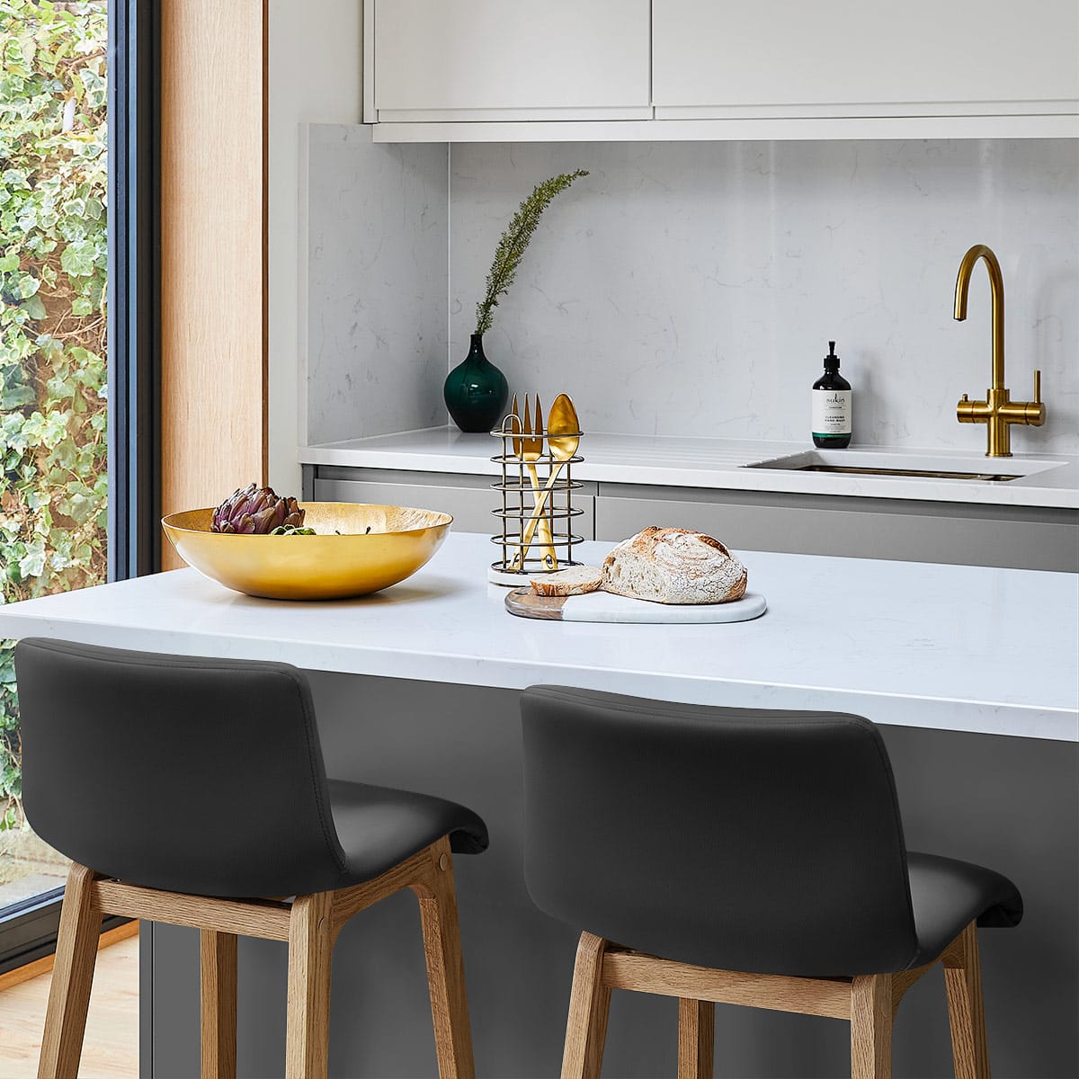 Wave Bar Stool Black