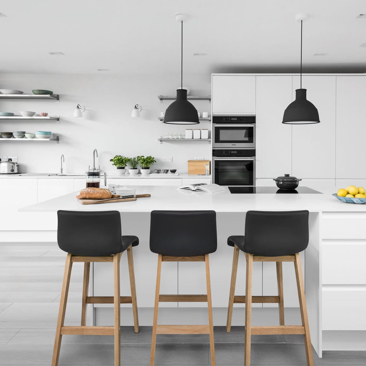 Wave Bar Stool Black