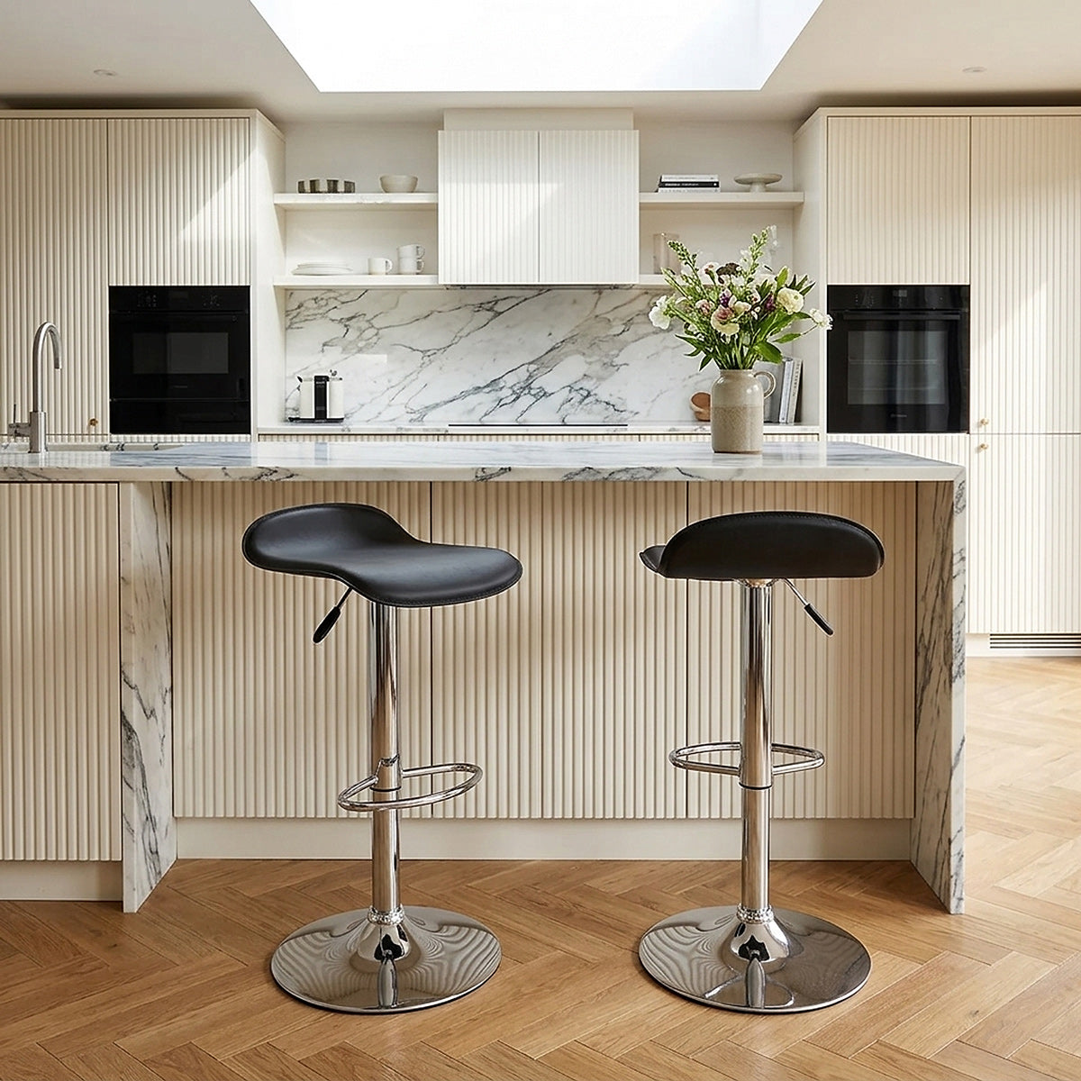 Zars Bar Stool Black