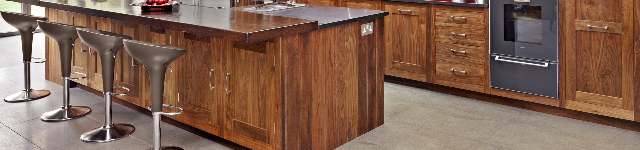 Bombo Bar Stool Brown Video Banner