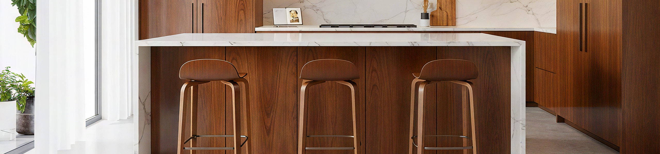 Curve Bar Stool Polished Walnut Video Banner