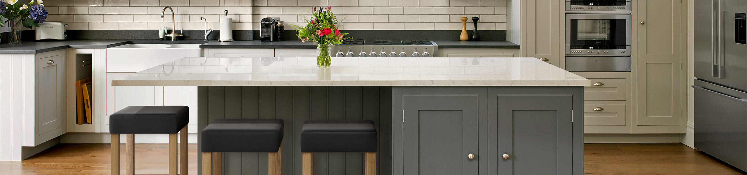 Oliver Oak Bar Stool Black Video Banner