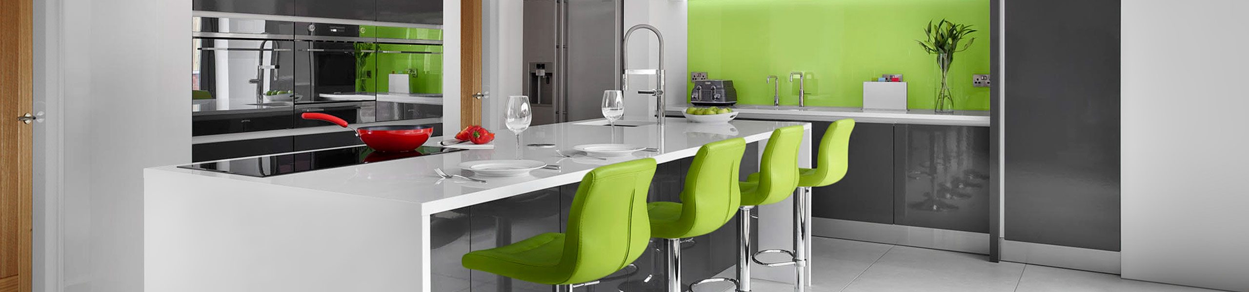 Paradis Bar Stool Green Video Banner